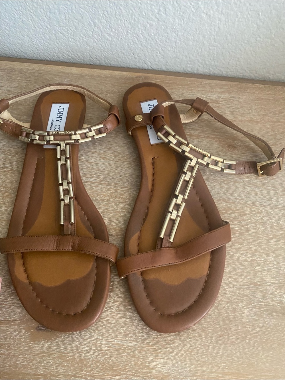 Jimmy Choo Narcissa Leather Chain-Link Accents T-Strap Sandals Size 38.5
